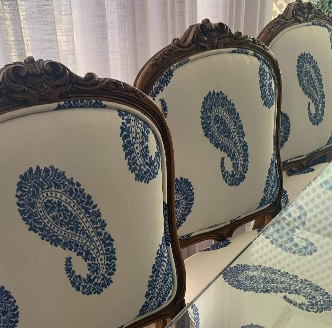 cadeira luis xv detalhe.jfif